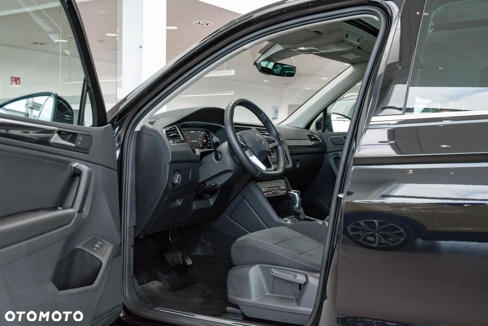 Volkswagen Tiguan - 10