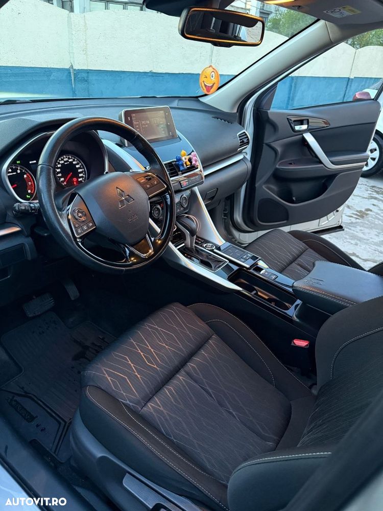 Mitsubishi Eclipse-Cross - 11