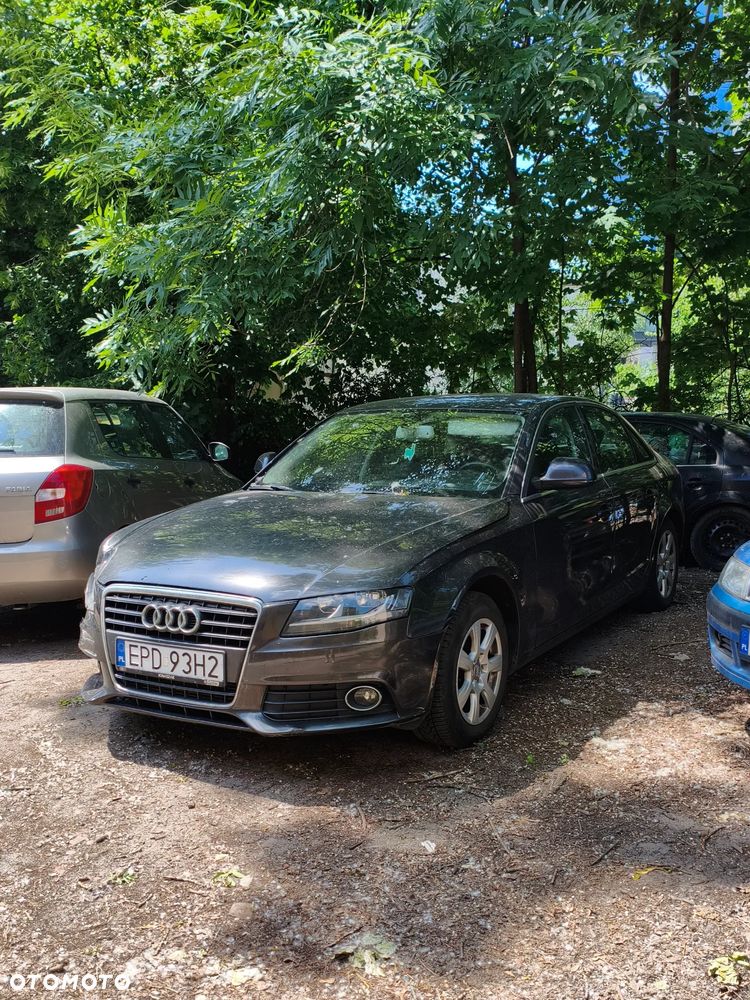 Audi A4 Limousine - 1