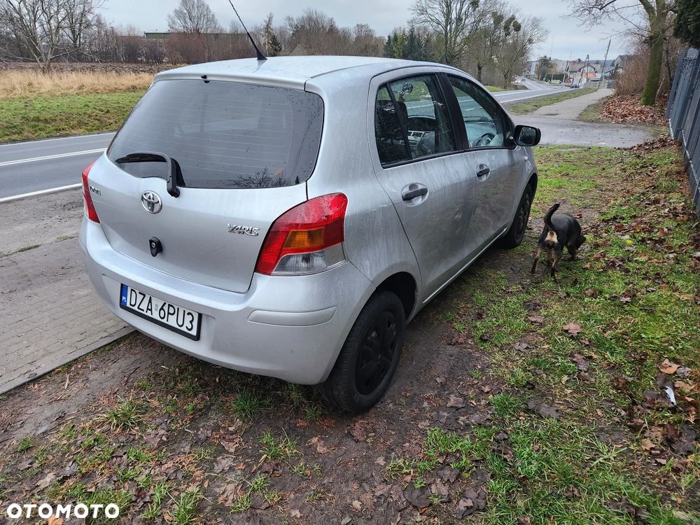 Toyota Yaris 1.0 Terra EU5 - 2