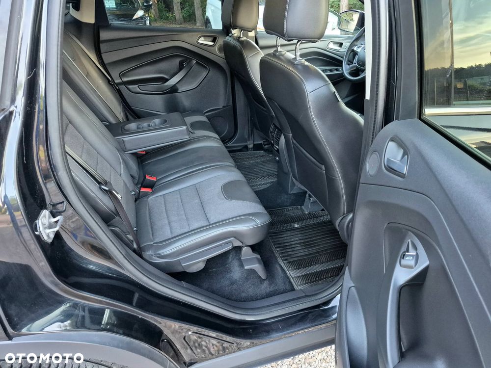 Ford Kuga 2.0 TDCi 4x4 Titanium - 17