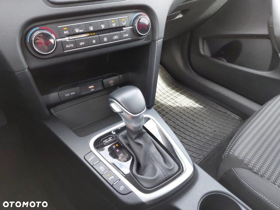 Kia XCeed - 24