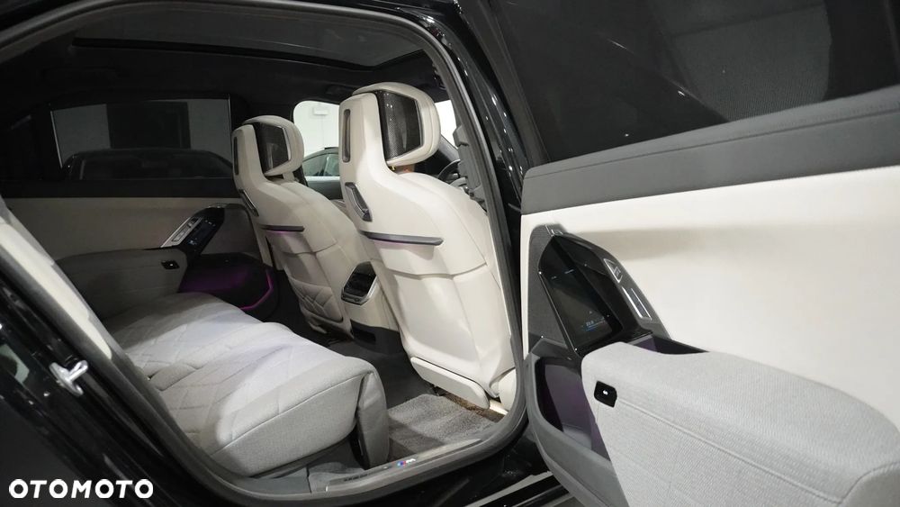 BMW Seria 7 740d xDrive - 13