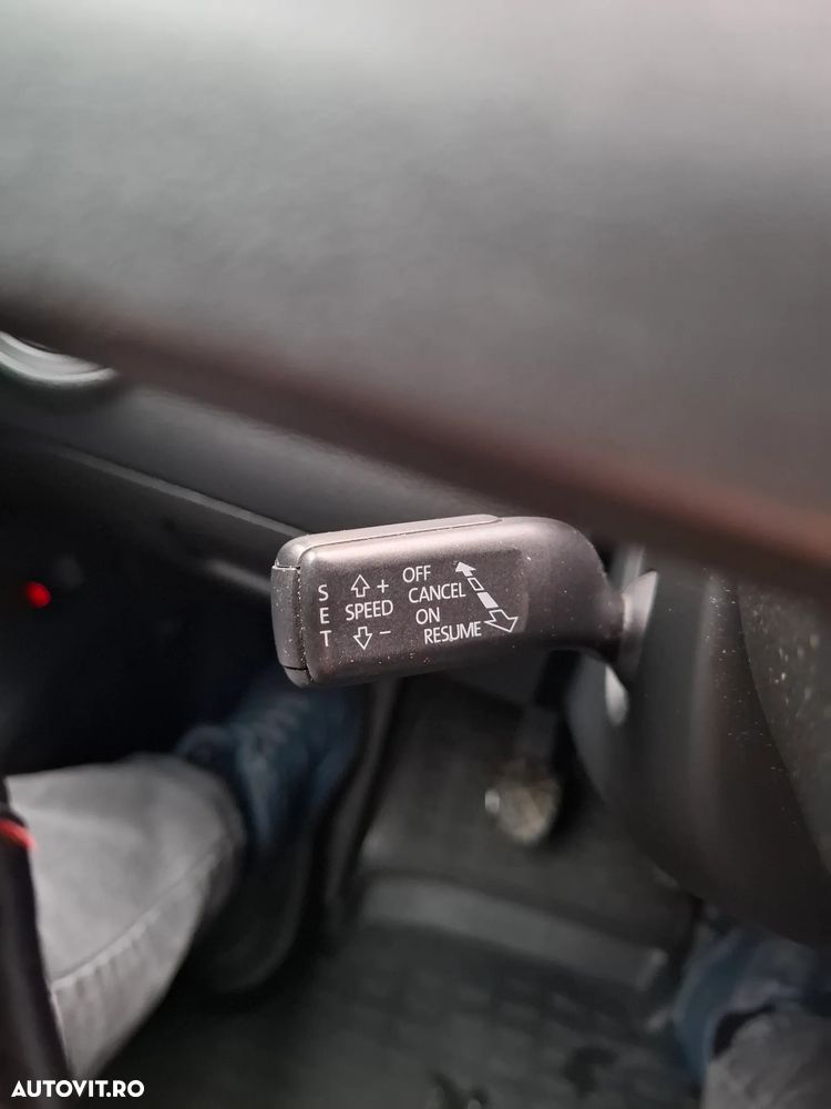 Volkswagen Passat 2.0 TDI 4Motion BlueMotion Technology Exclusive - 15