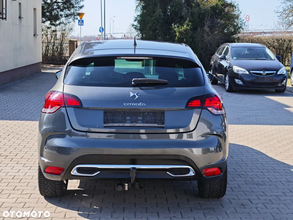 Citroën DS4 HDi 165 SoChic - 4