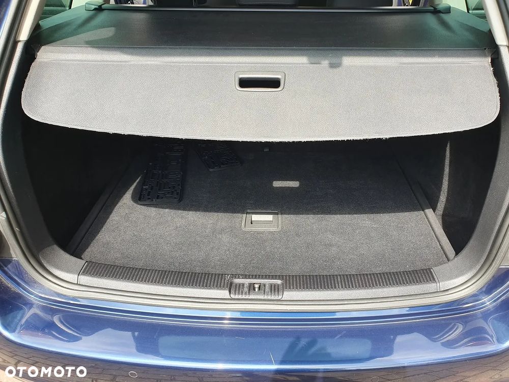 Volkswagen Golf 1.6 TDI DPF BlueMotion Technology Style - 16