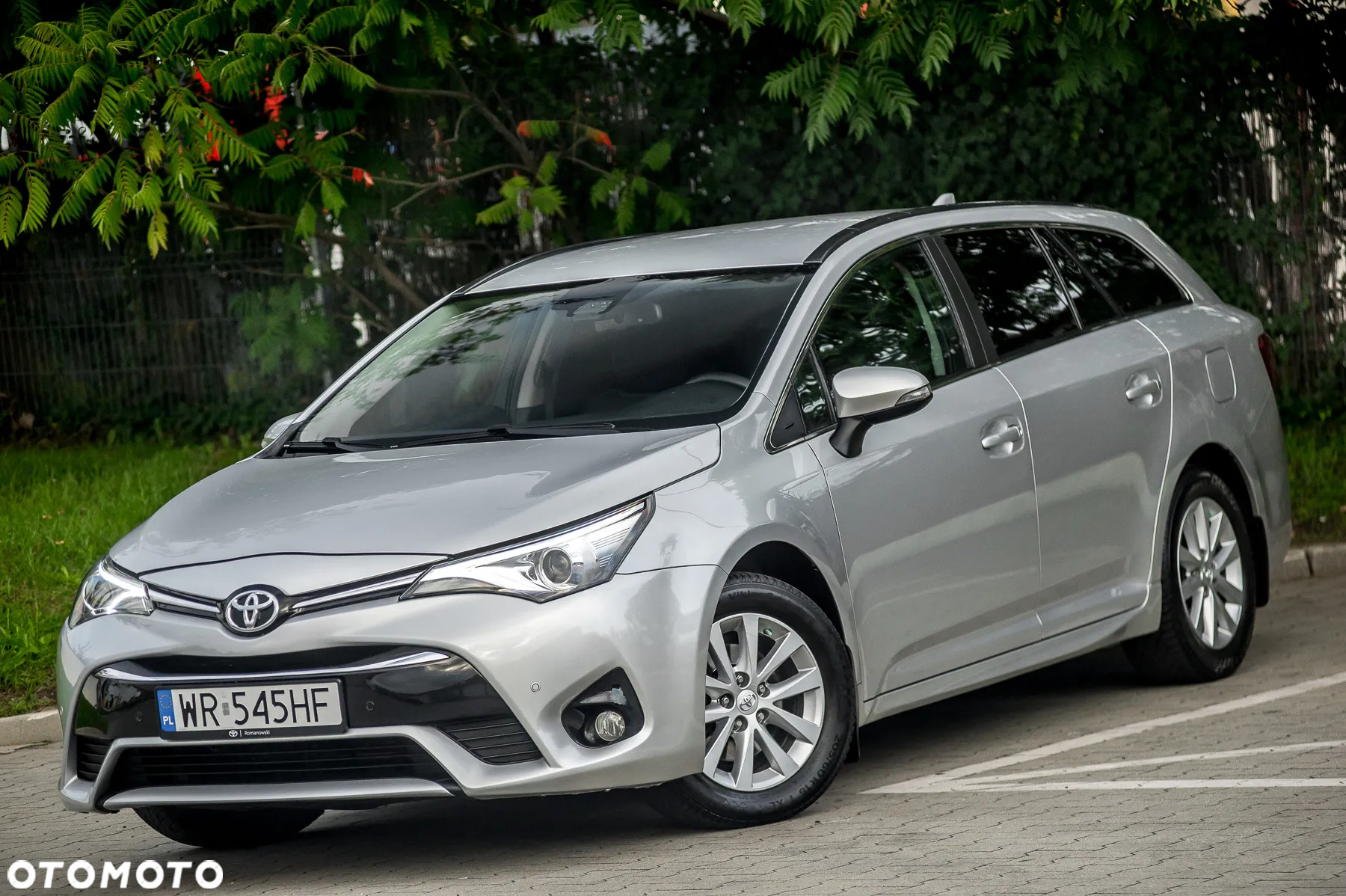 Toyota Avensis 1.8 Premium MS - 6