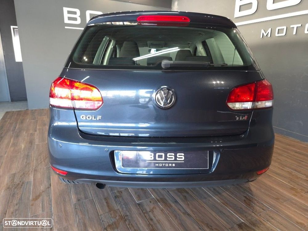 VW Golf 1.6 TDi Trendline BlueMotion - 11