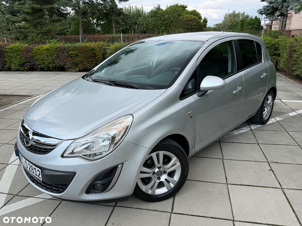Opel Corsa 1.4 16V 150 Jahre - 9