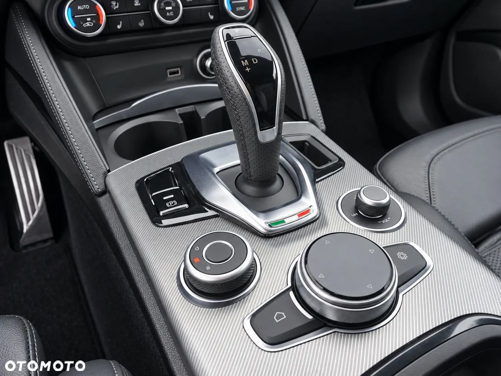 Alfa Romeo Stelvio 2.0 Turbo Veloce Q4 - 21