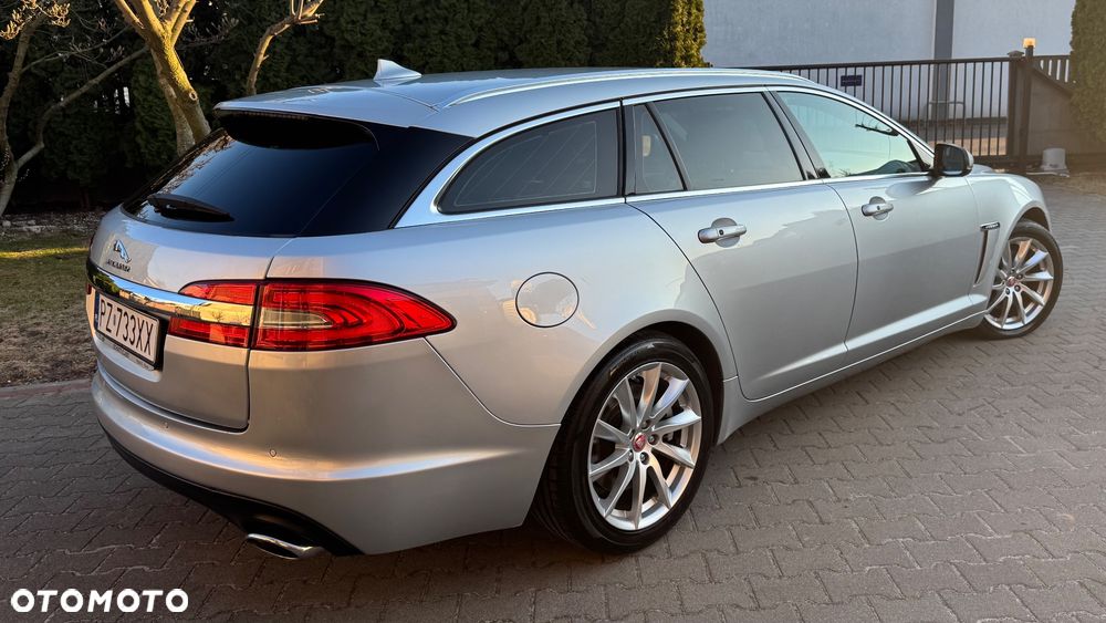 Jaguar XF 2.2 D Premium Luxury - 7
