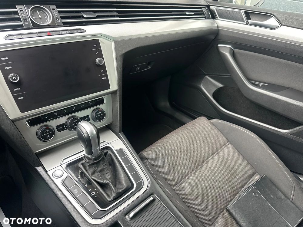 Volkswagen Passat 1.8 TSI BMT Comfortline - 19