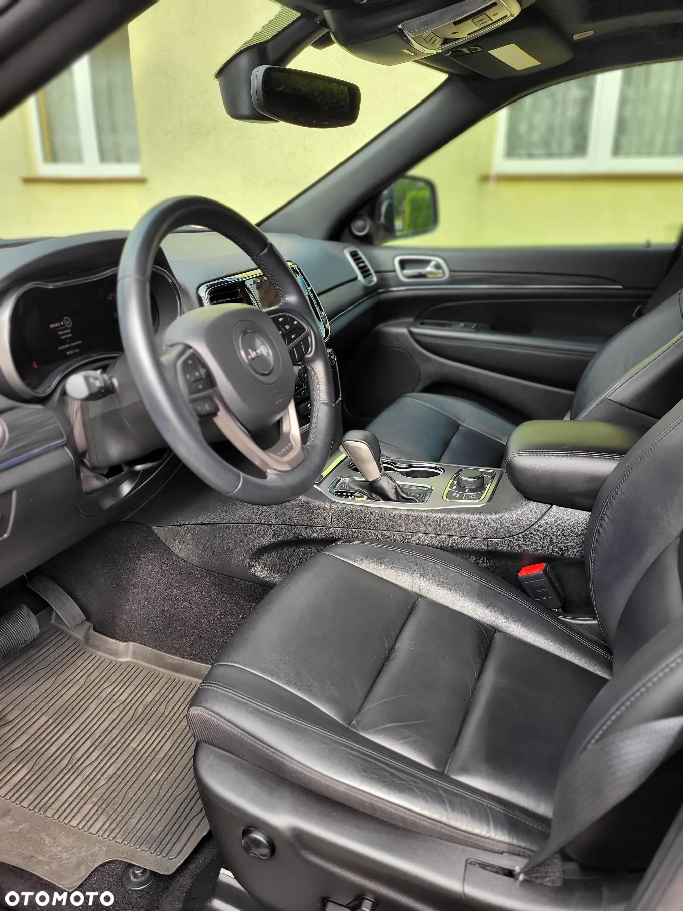 Jeep Grand Cherokee - 20