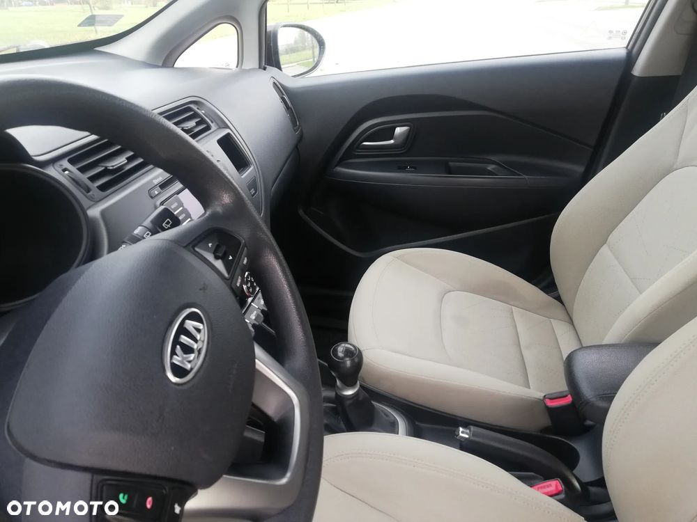 Kia Rio - 7
