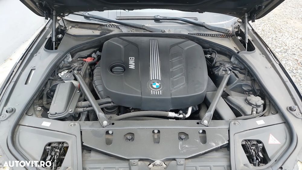 BMW Seria 5 520d Touring Aut. Luxury Line - 16