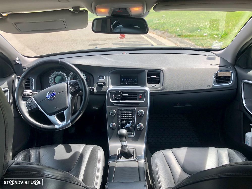 Volvo V60 2.0 D3 Summum - 9