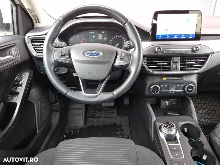 Ford Focus 1.5 TDCi Powershift Titanium - 20