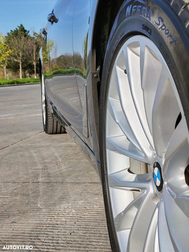 BMW Seria 5 520d Aut. Luxury Line - 9