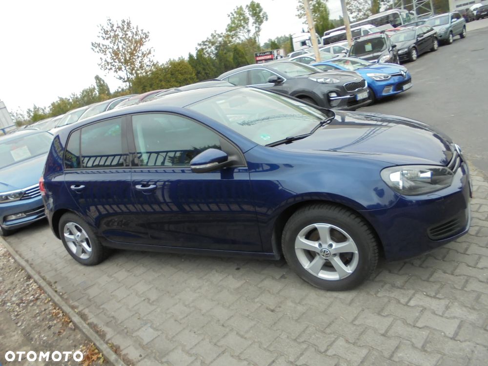 Volkswagen Golf 1.6 TDI DPF Comfortline - 26