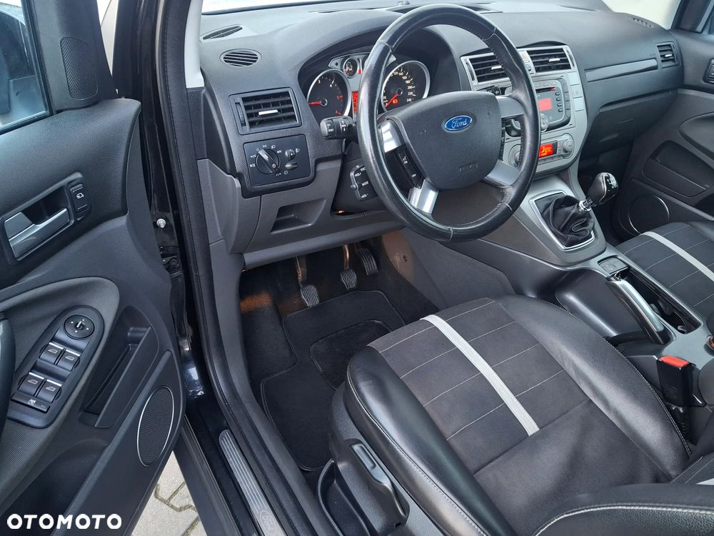 Ford Kuga 2.0 TDCi 4x4 Trend - 25