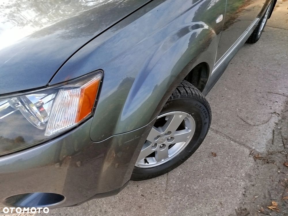 Mitsubishi Outlander - 21