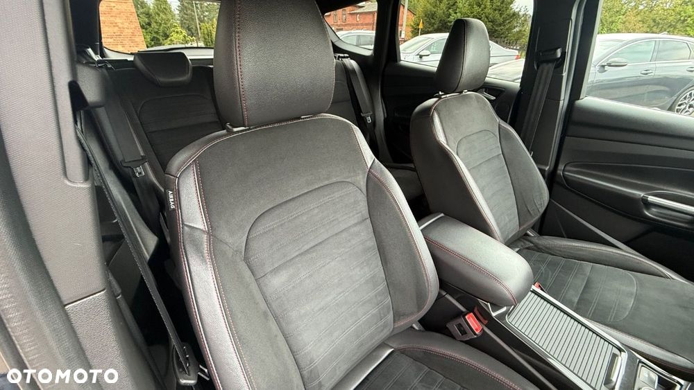 Ford Kuga - 25
