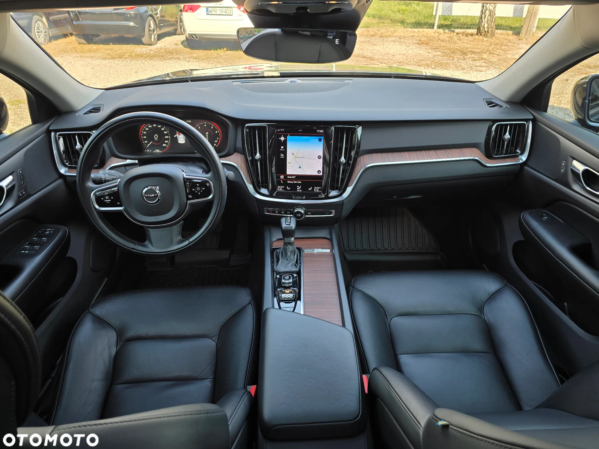 Volvo S60 T6 AWD Momentum Pro - 23