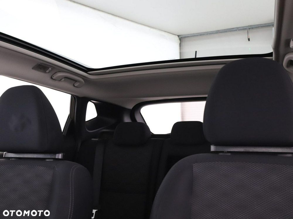 Nissan Qashqai 1.6 DCi Xtronic TEKNA - 38