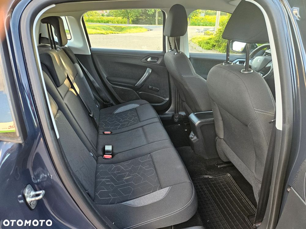 Peugeot 2008 PureTech 82 Style - 34