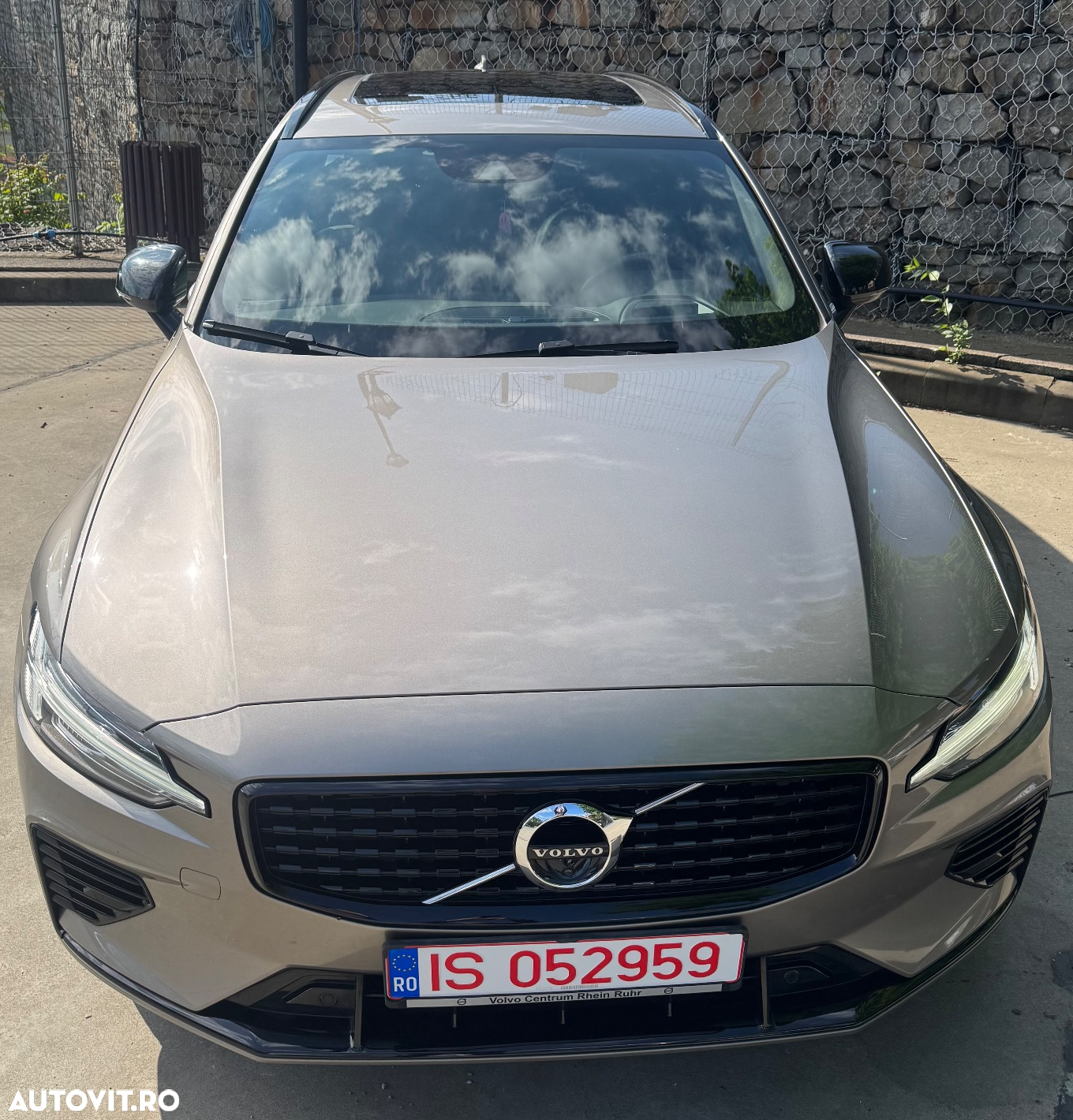 Volvo V60 T6 AWD Recharge Geartronic RDesign Expression - 3