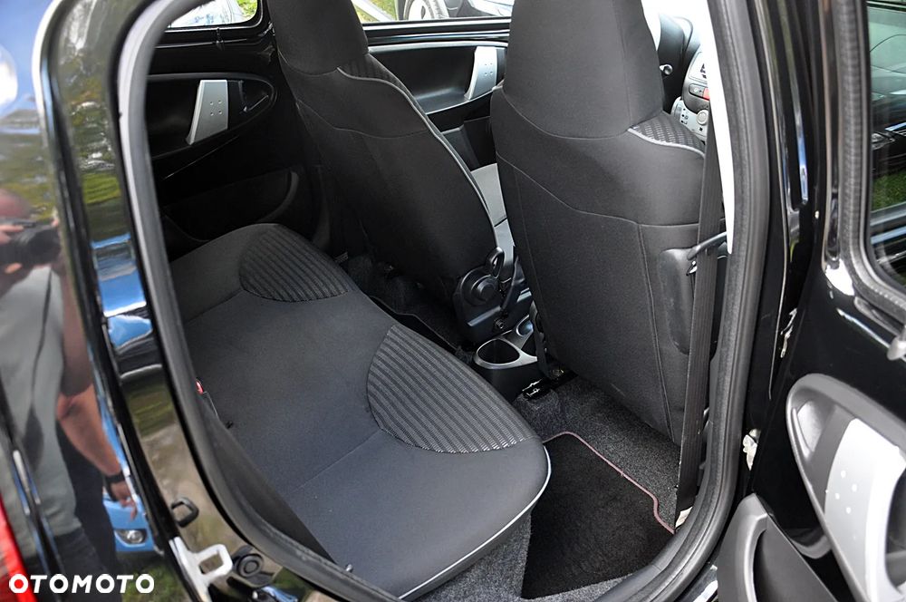 Peugeot 107 (70) 68 envy - 25