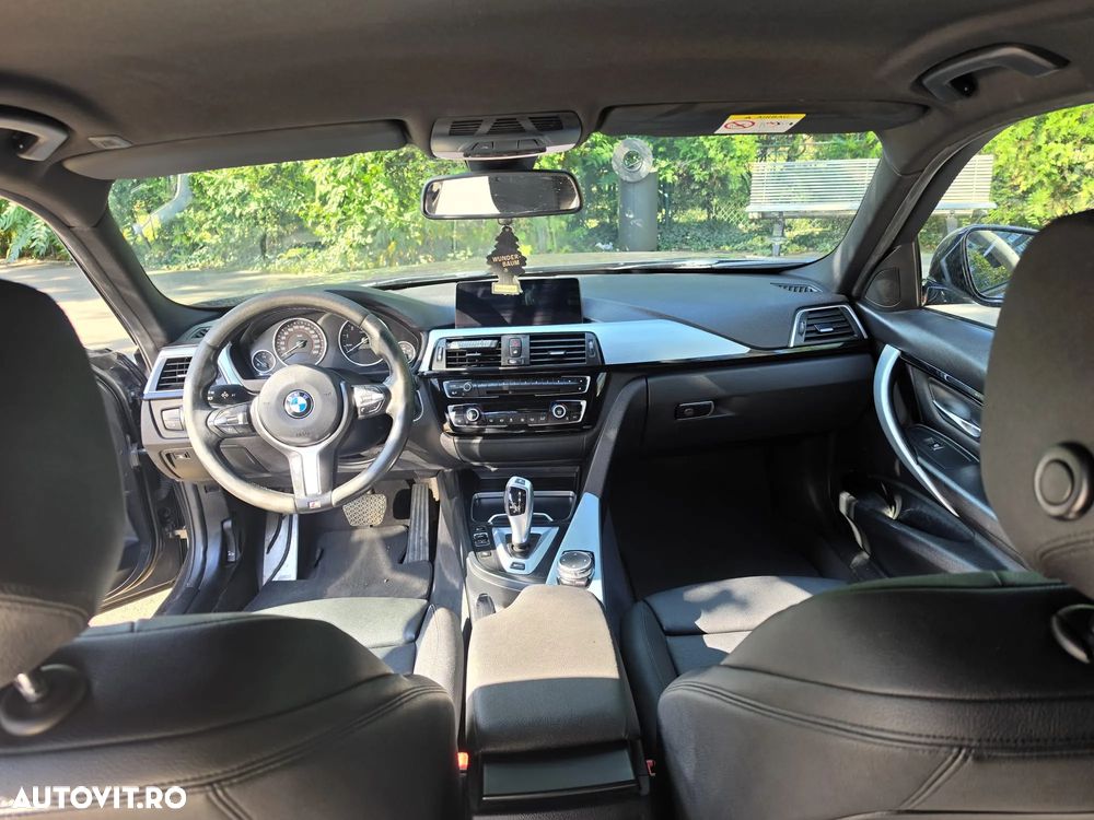 BMW Seria 3 330e iPerformance M Sport - 14
