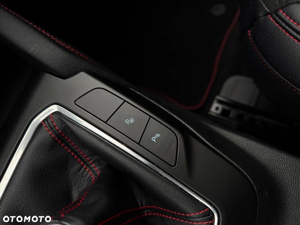 Ford Kuga 2.0 EcoBlue Hybrid ST-LINE - 27