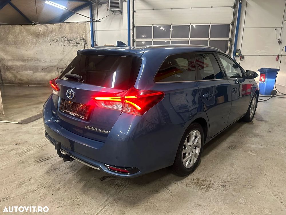 Toyota Auris 1.8 VVT-i Hybrid Automatik Touring Sports Edition - 4