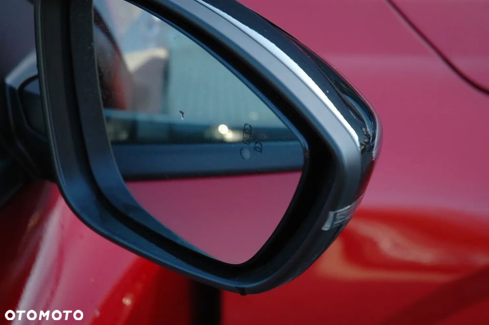 Peugeot 208 1.2 mHEV Allure - 19