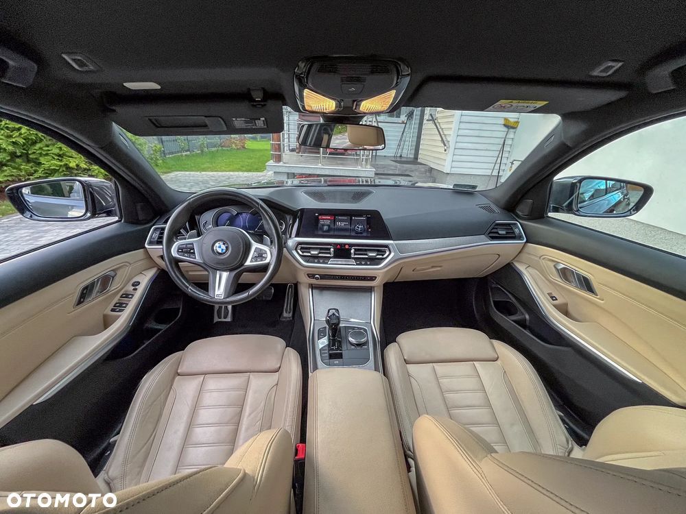BMW Seria 3 320i xDrive M Sport - 16