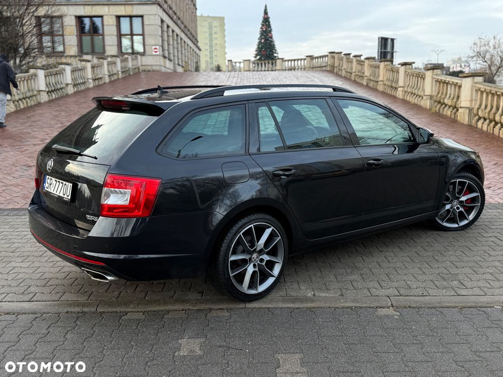 Skoda Octavia 2.0 TSI RS DSG - 2