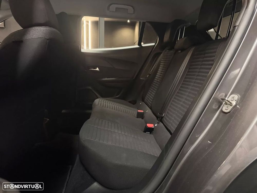 Peugeot 2008 1.2 PureTech Active Pack EAT8 - 21
