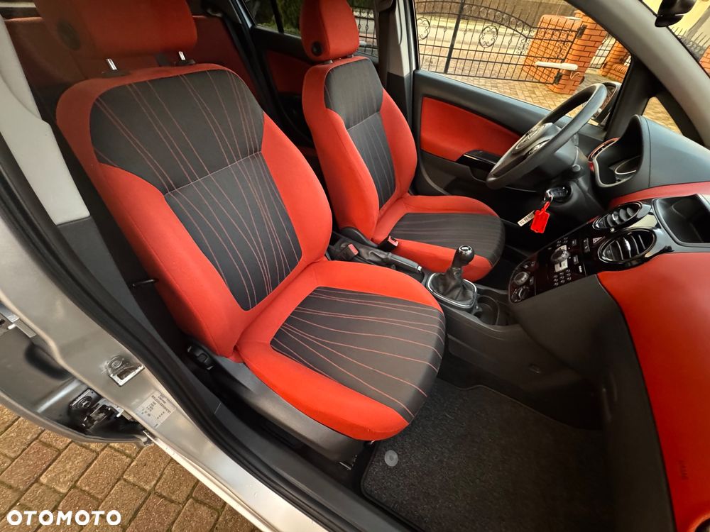 Opel Corsa 1.2 16V Cosmo - 23