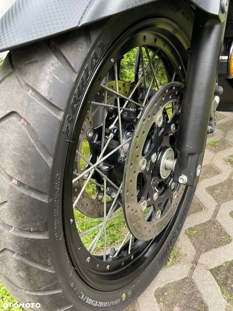 Suzuki V-STROM - 28