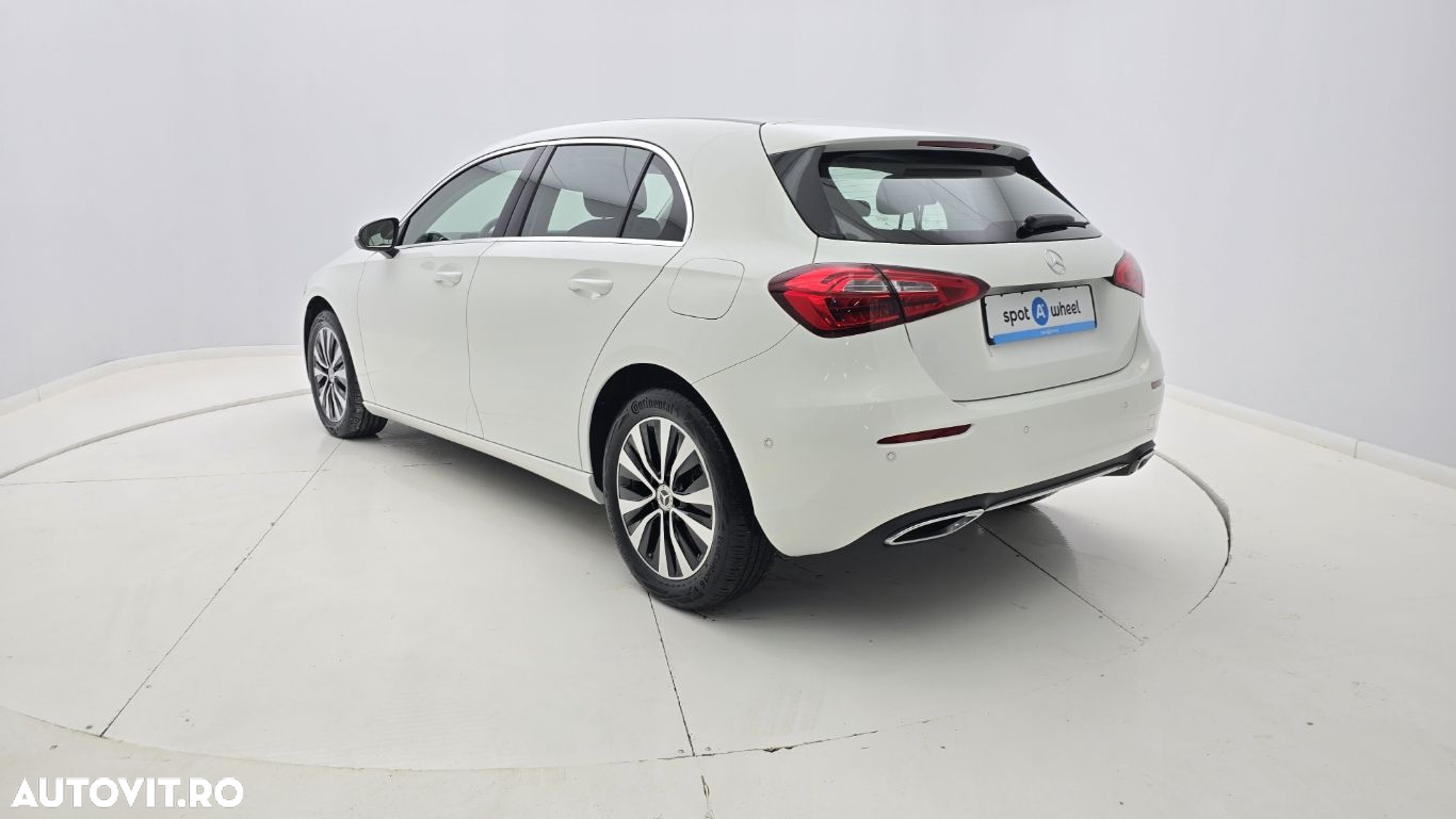 Mercedes-Benz A - 8