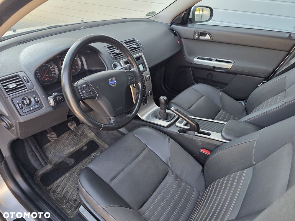 Volvo V50 2.0 Momentum - 19