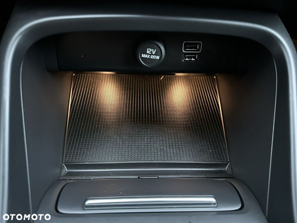 Volvo XC 40 - 33