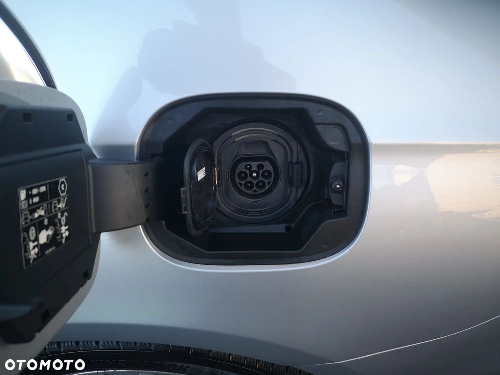 Mercedes-Benz Klasa S 580e L 9G-TRONIC - 8