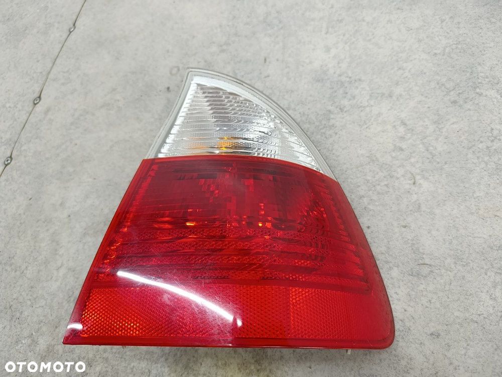 LAMPA TYLNA PRAWA BMW 3 E46 11-A011B KOMBI - 6