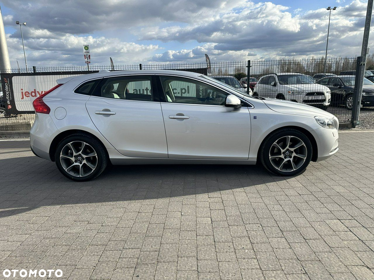 Volvo V40 - 8