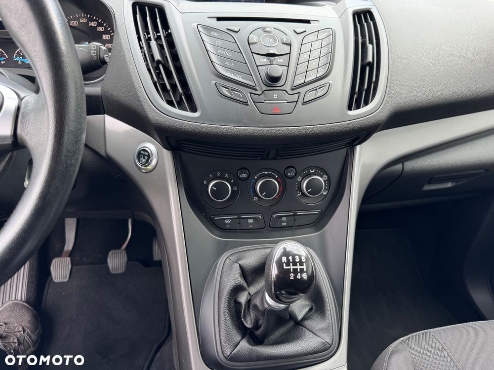 Ford Kuga 1.5 EcoBoost 2x4 Individual - 12