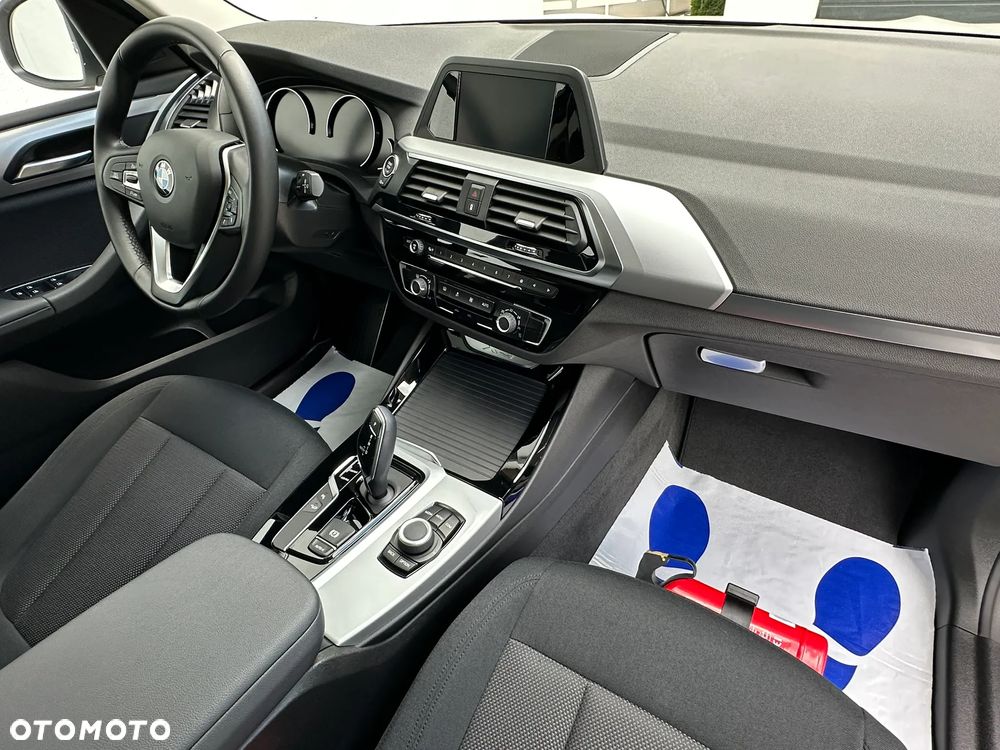 BMW X3 xDrive20i sport - 26