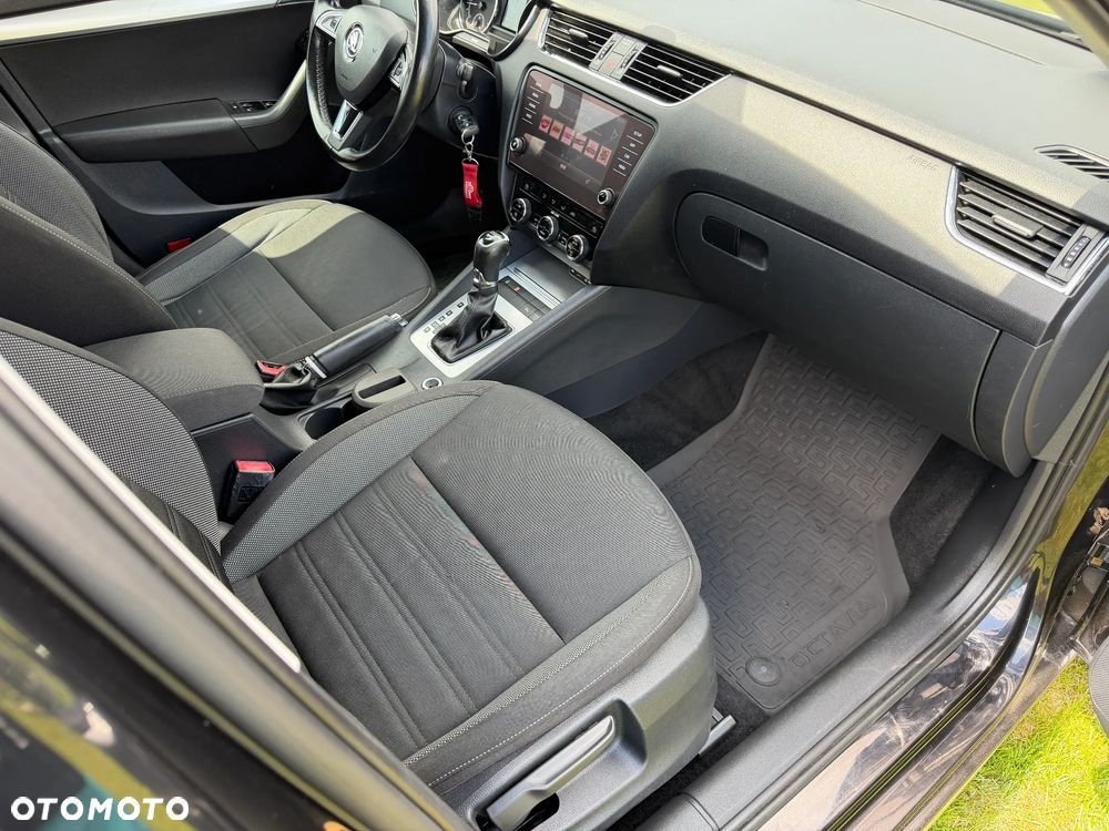 Skoda Octavia 2.0 TDI Ambition DSG EU6 - 17