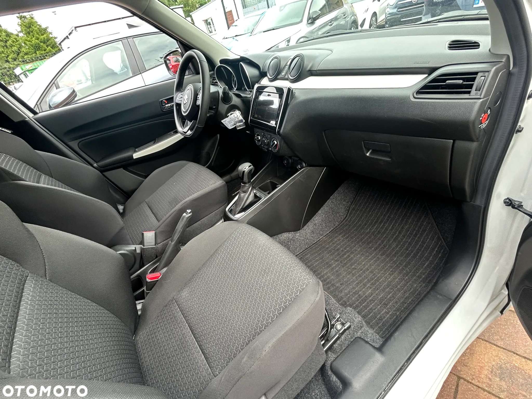 Suzuki Swift 1.2 Dualjet SHVS Premium CVT - 21